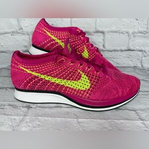 Nike Flyknit Racer Fireberry Men’s Sz 10 women’s 11.5 Excellent Running Shoes